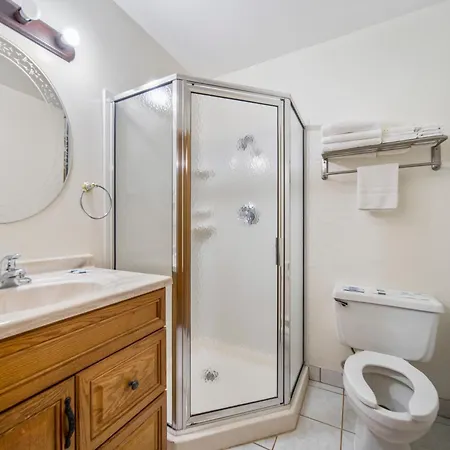 Kingsway Inn Caro Room photo